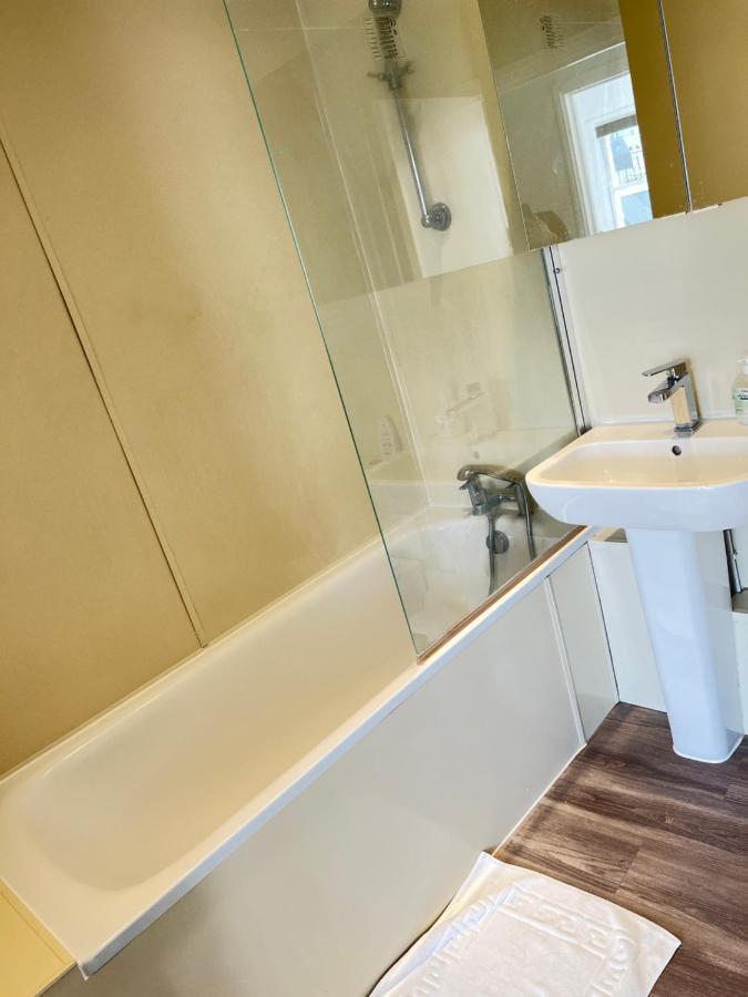 Entire Two Double Bedrooms Flat With River Yare View H6 Great Yarmouth Extérieur photo